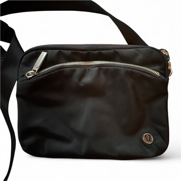 Lululemon water-repellent City Adventurer crossbody bag black - Picture 3 of 7